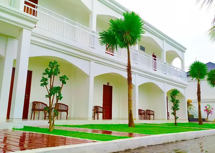 Puri 3* Lovina (Bali)