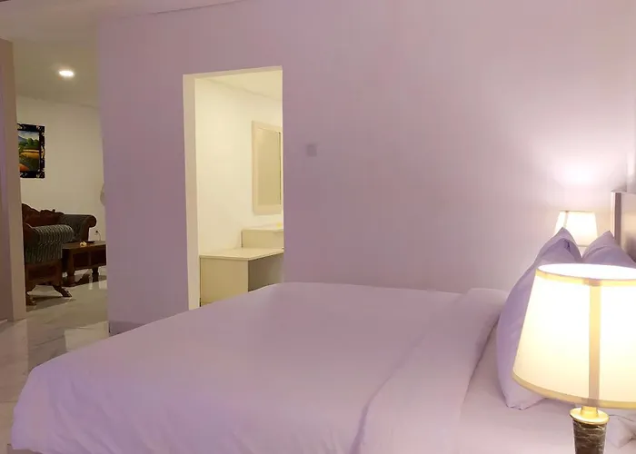 Puri 3* Lovina (Bali)