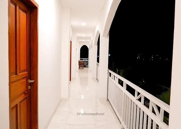 Puri 3* Lovina (Bali)