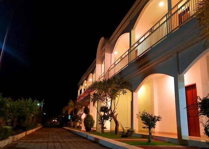 Puri 3* Lovina (Bali)