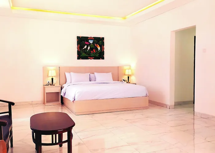 Puri Hotel Lovina (Bali)